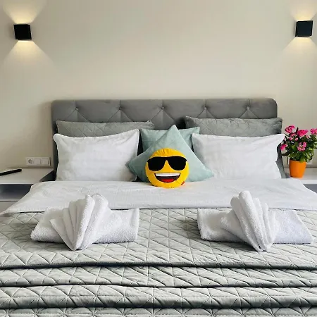 Apartment Spacious, With Panoramic Glazing, Center And Airport *